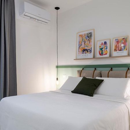 Stylish Apartment With An Arty Touch Fast Wifi Trieste Bagian luar foto