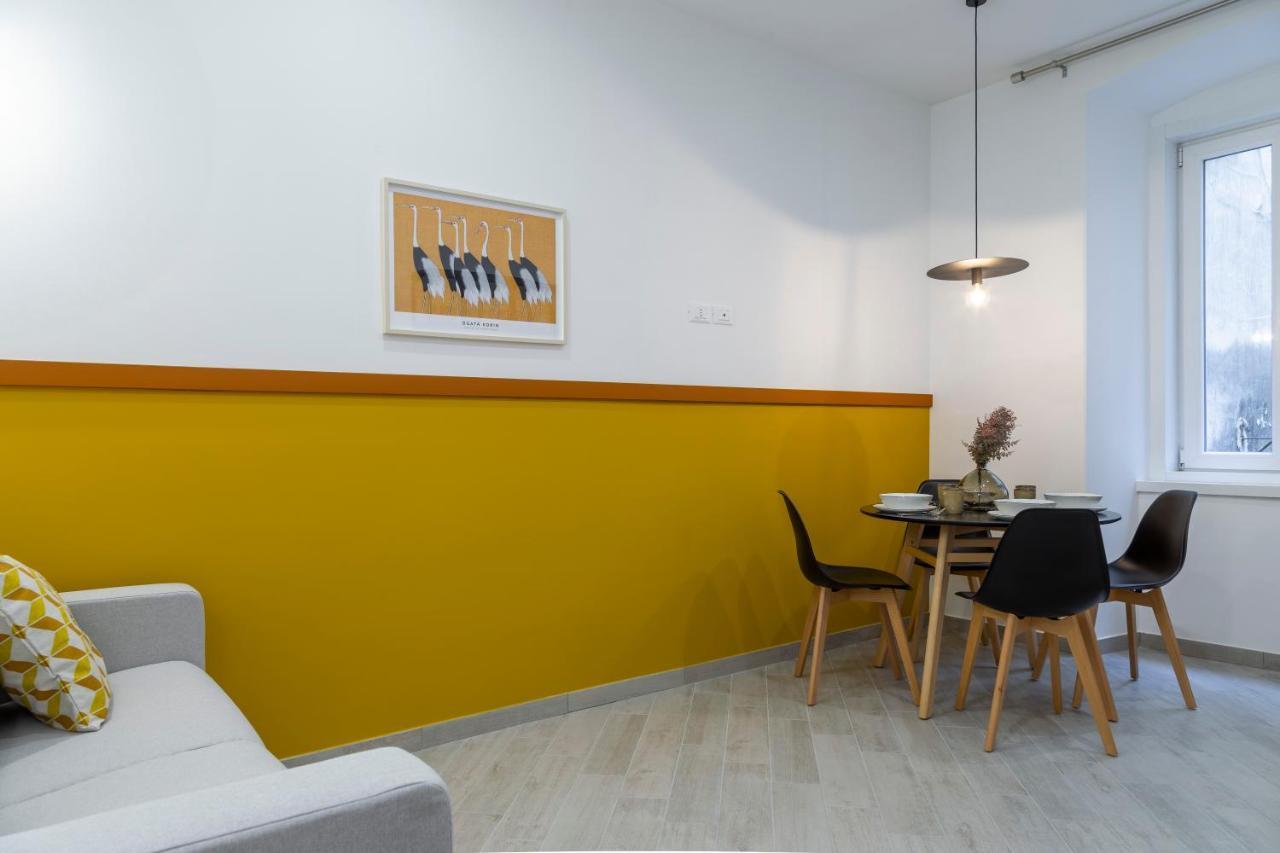 Stylish Apartment With An Arty Touch Fast Wifi Trieste Bagian luar foto