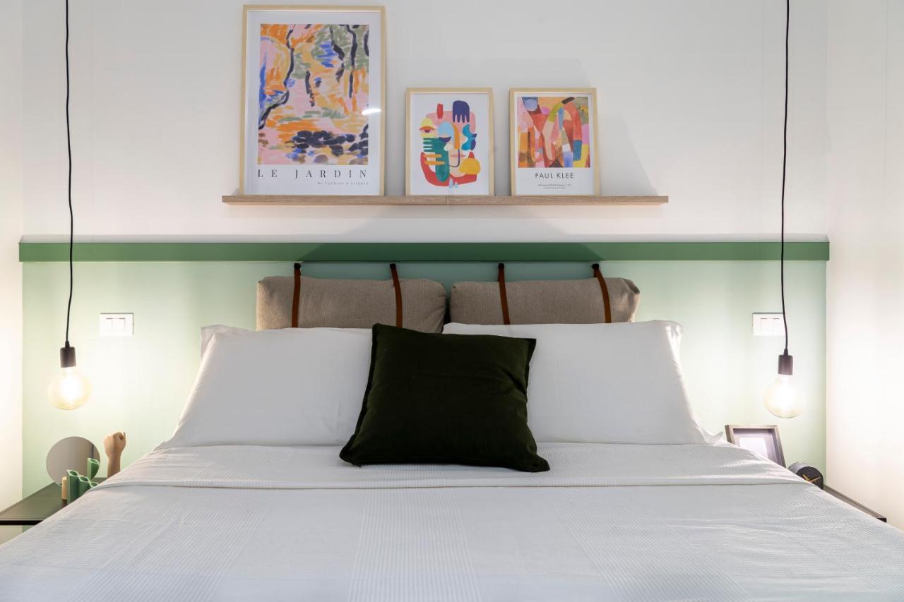 Stylish Apartment With An Arty Touch Fast Wifi Trieste Bagian luar foto