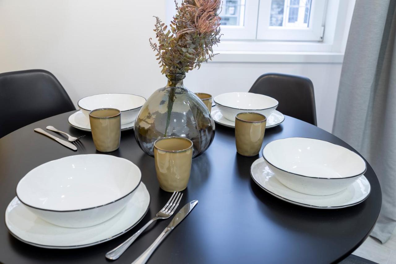 Stylish Apartment With An Arty Touch Fast Wifi Trieste Bagian luar foto